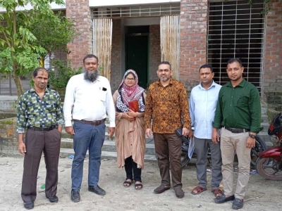 1_Group-Photo-with-Mr.-Muhammad-Mahbubul-Hoque-Secretary-Pharmacy-Council-during-Re-Inspection