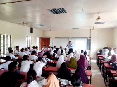 A-Seminar-and-Promotion-on-Freelancing-Held-at-Kuliarchar-Government-College-1